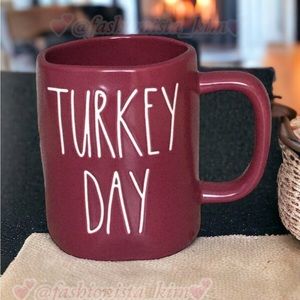 Rae Dunn TURKEY DAY mug NEW with tags